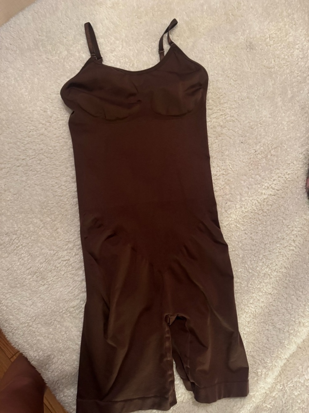 SKIMS Seamless Scoop Cami in Deep Chocolate Brown - Picture 3 of 5